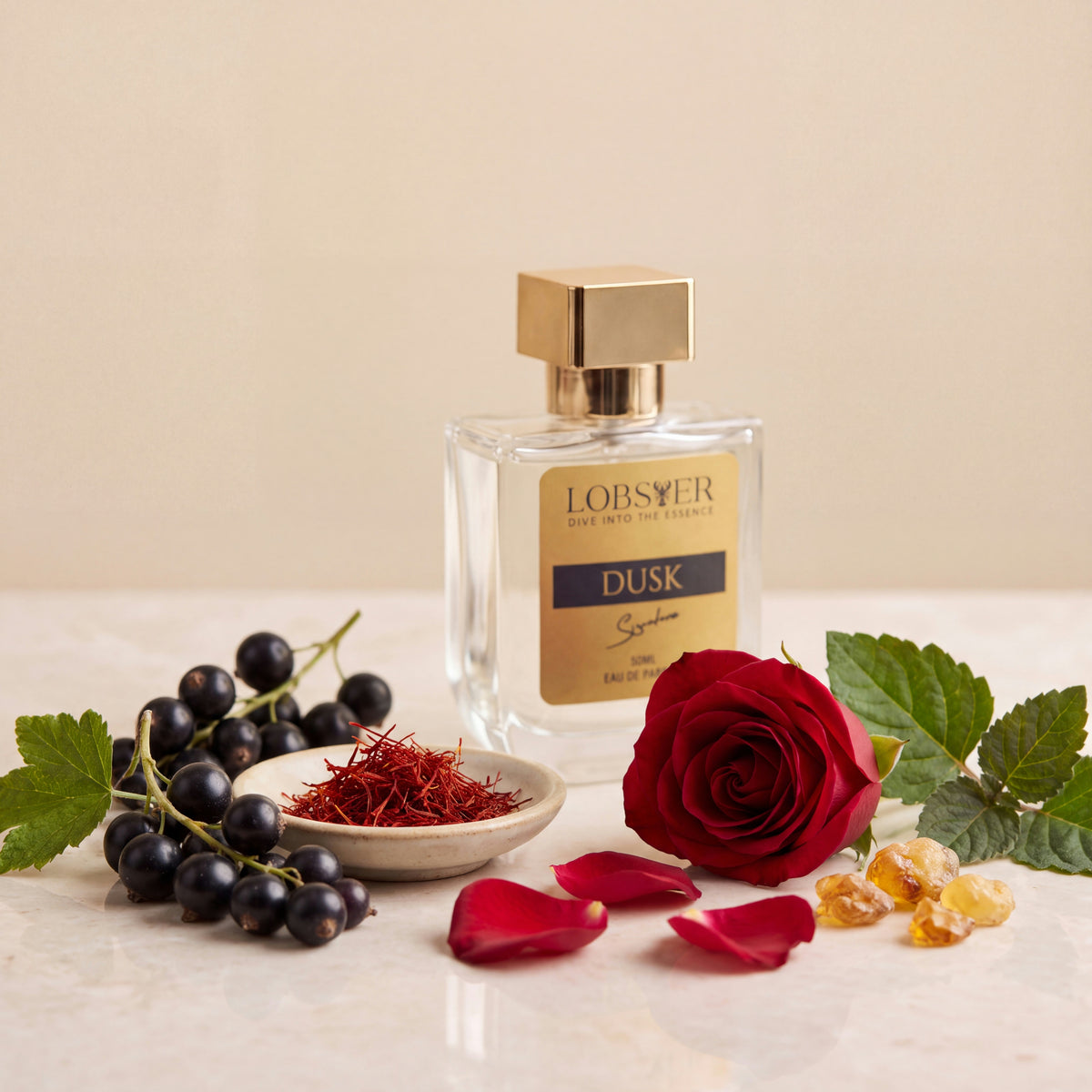 Dusk notes: blackcurrant, saffron, rose, amber and patchouli
