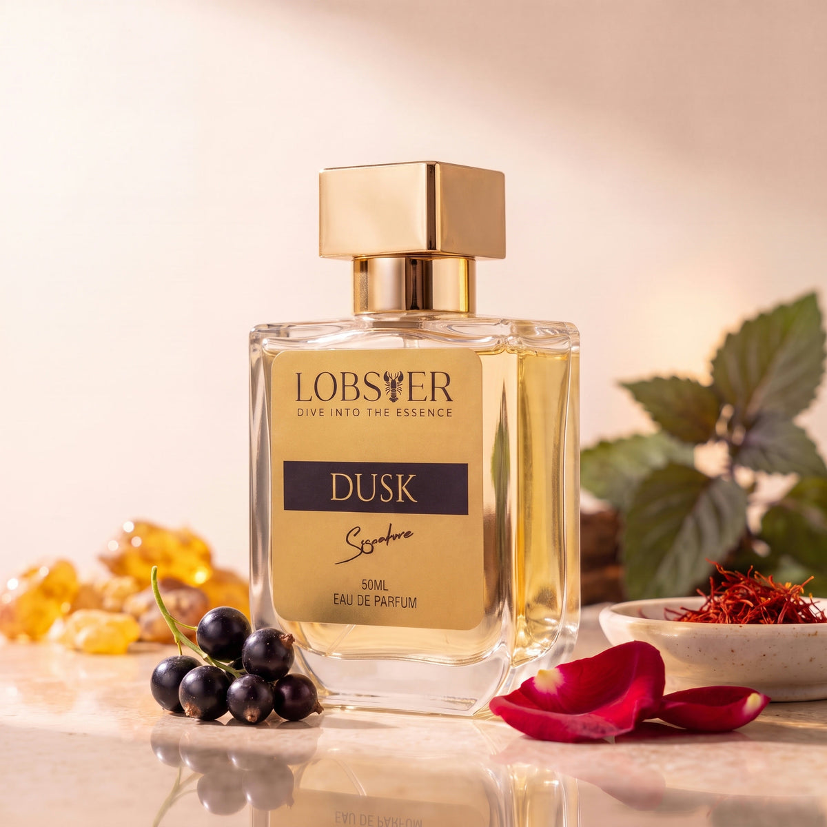 Dusk eau de parfum, three-quarter view